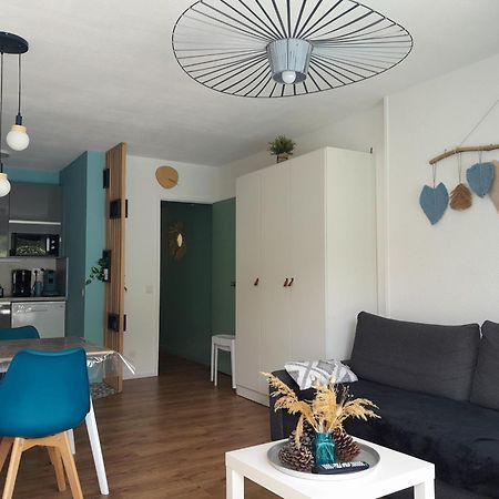 Joli 2 Pieces Sur Le Port Avec Piscine, Terrasse, Parking Apartment Capbreton Bagian luar foto